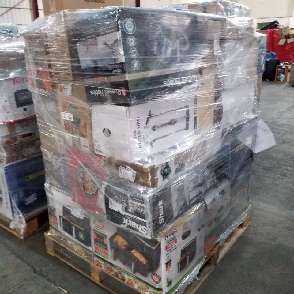 PALLET OF APPROXIMATELY 32 UNPROCESSED RAW RETURN HOUSEHOLD AND ELECTRICAL GOODS TO INCLUDE;