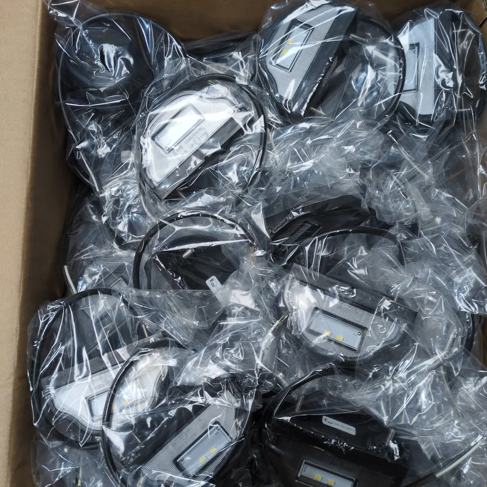 APPROXIMATELY 40 LED NUMBER PLATE LIGHTS