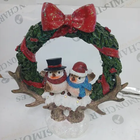 ROBIN THEMED WREATH ORNAMENT