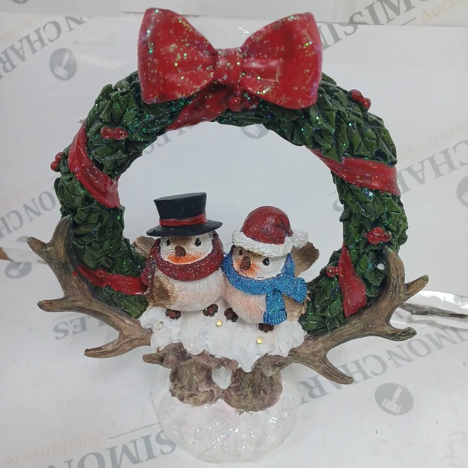 ROBIN THEMED WREATH ORNAMENT