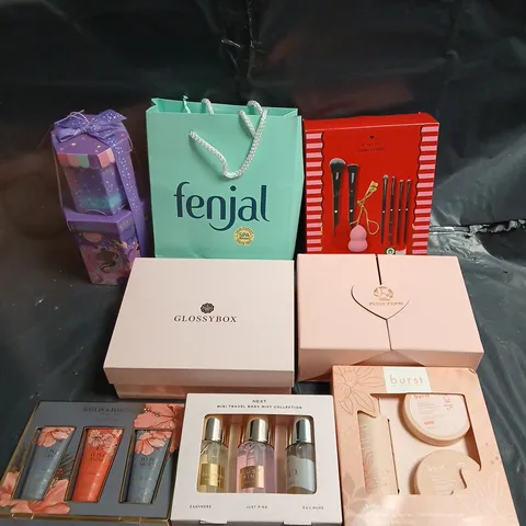 APPROXIMATELY 8 COSMETIC BOXSETS TO INCLUDE - PIXIE PINK MAKEUP SET - BRUSH SET - BODY MIST COLLECTION - ETC