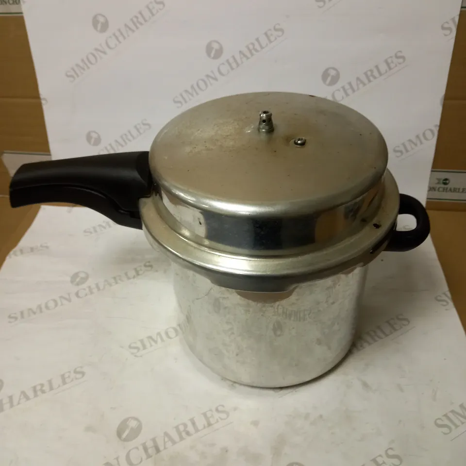 PRESTIGE HIGH DOME PRESSURE COOKER