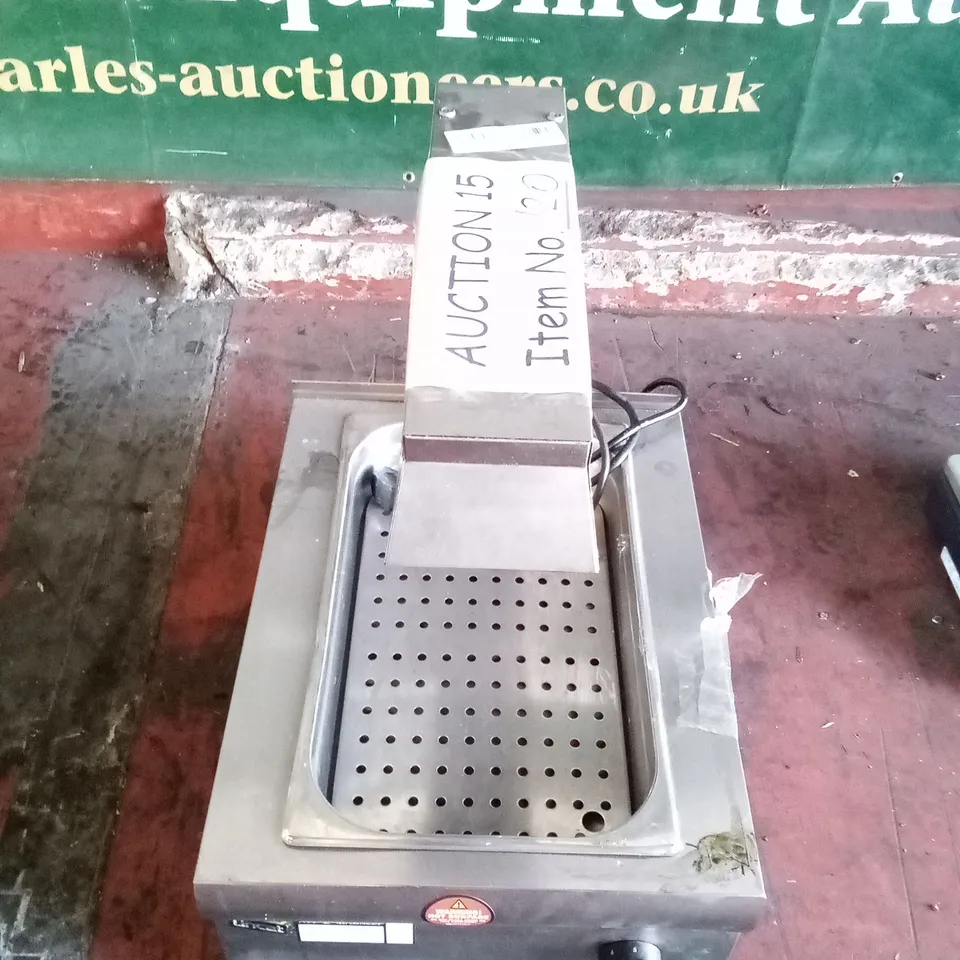 LINCAT CS4/G FOOD WARMING STATION 