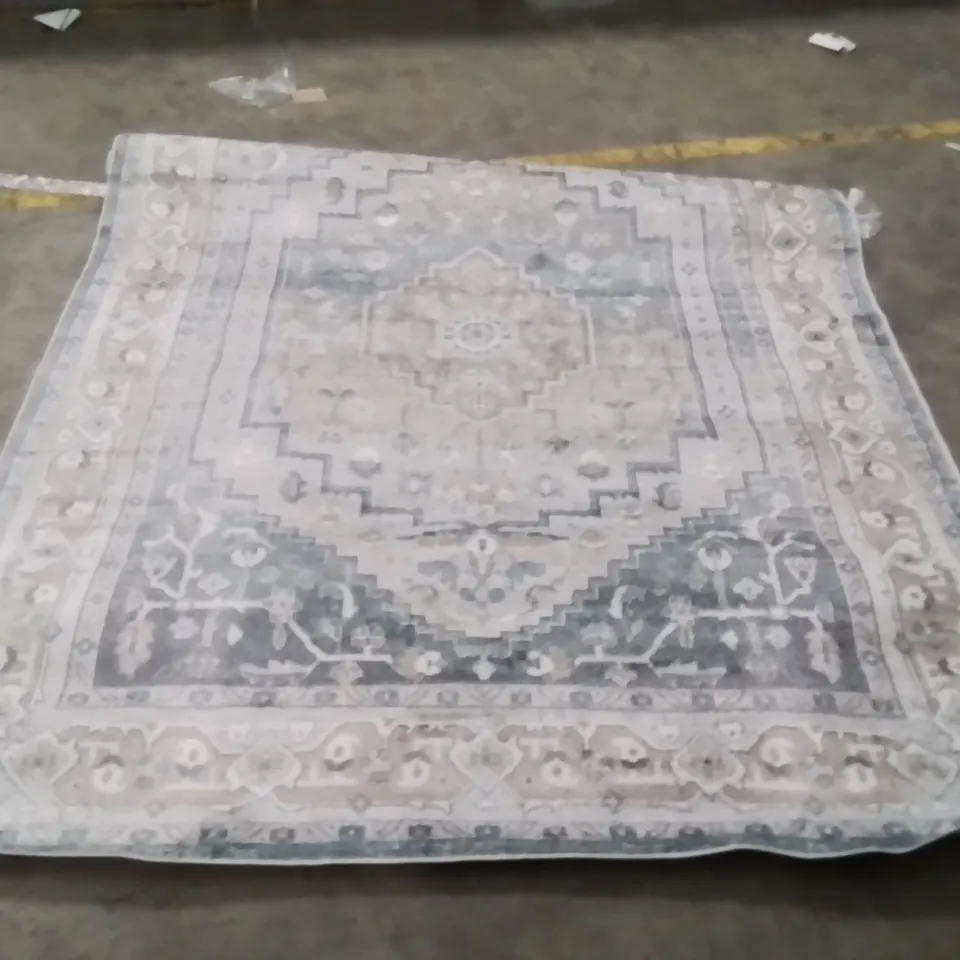 QUALITY DESIGNER AREA RUG - APPROXIMATELY 275X200CM