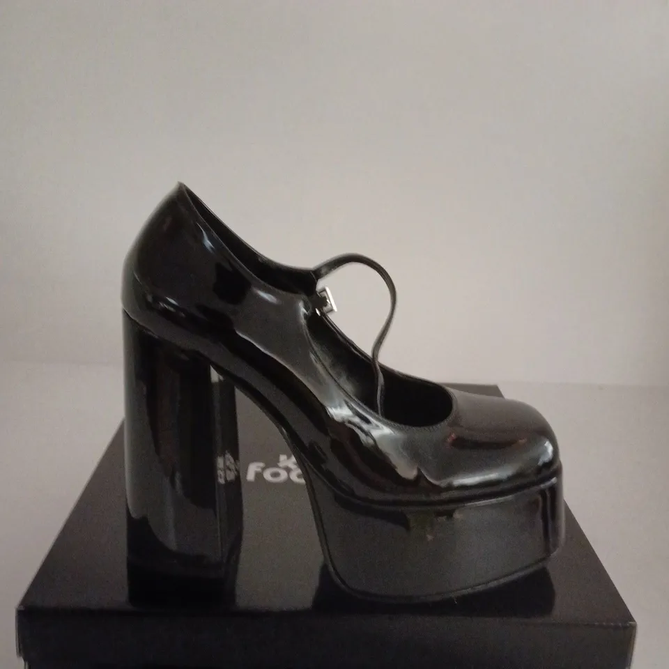 BOXED PAIR OF KOI BLACK PATENT PLATFORM MARY JANE HEELS WITH ANKLE STRAP - UK SIZE 6