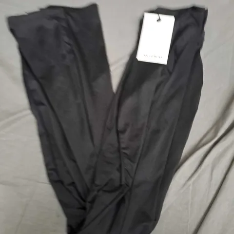 PULL&BEAR LEGGINGS IN BLACK - EU SMALL