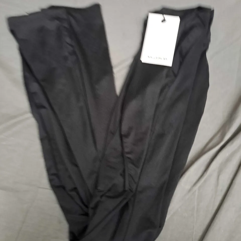 PULL&BEAR LEGGINGS IN BLACK - EU SMALL