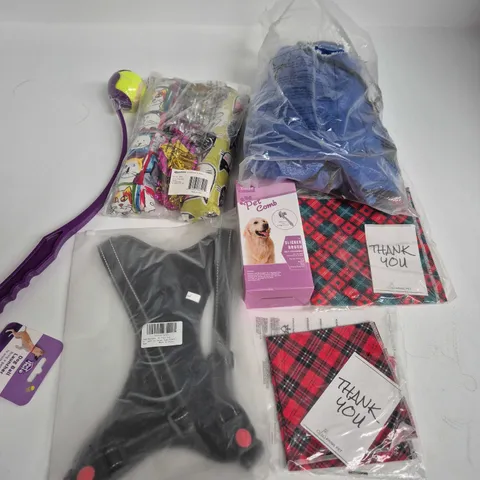 APPROXIMATELY 100 ASSORTED DOG TOYS & ACCESSORIES TO INCLUDE DOG BALL LAUNCHER, PET COMB, DOG HARNESS, ETC - COLLECTION ONLY