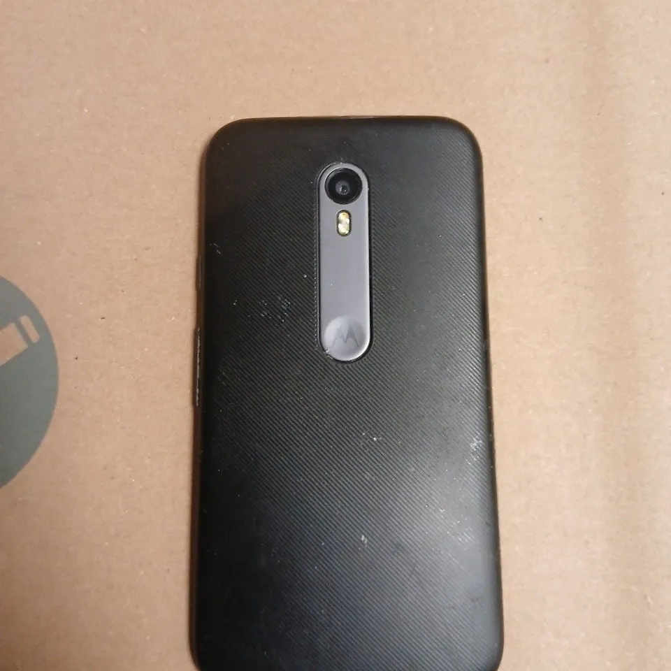 MOTOROLA ANDROID SMARTPHONE – BLACK