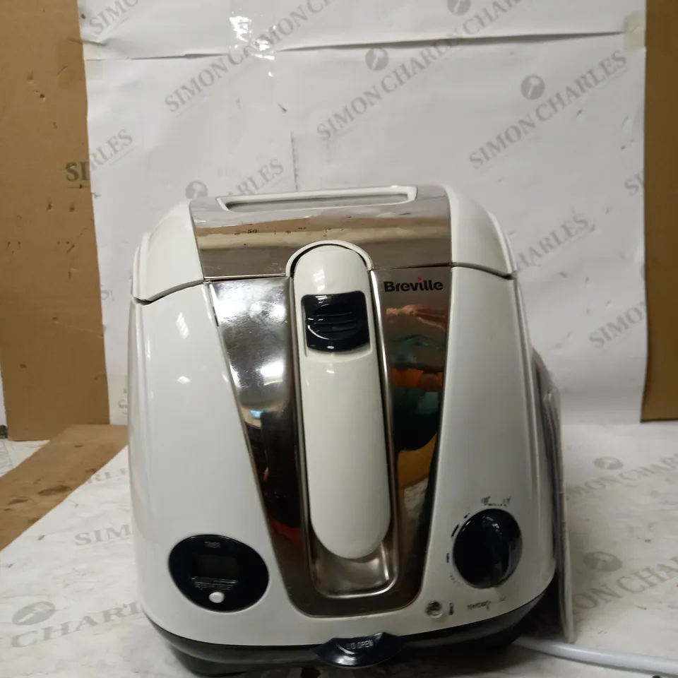 BREVILLE EASY CLEAN DIGITAL FRYER 
