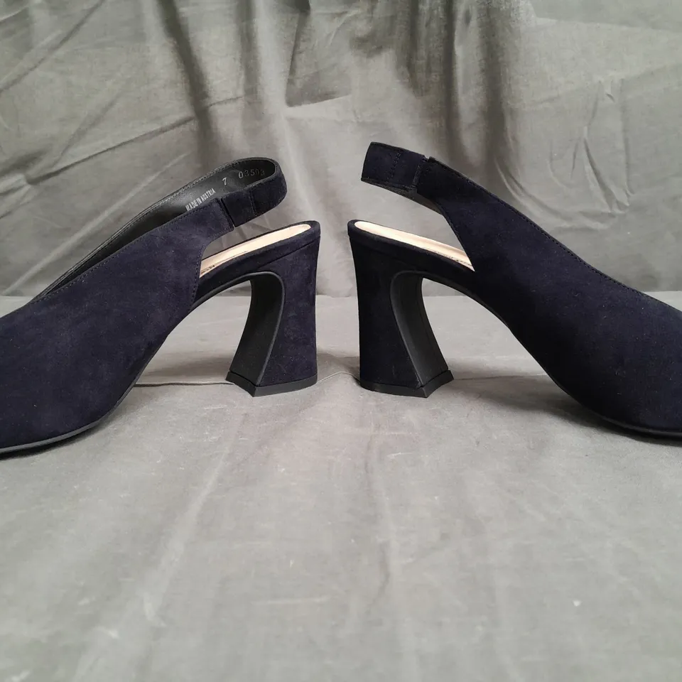 BOXED PAIR OF PAUL GREEN OPEN TOE HEELED SHOES SIZE 7
