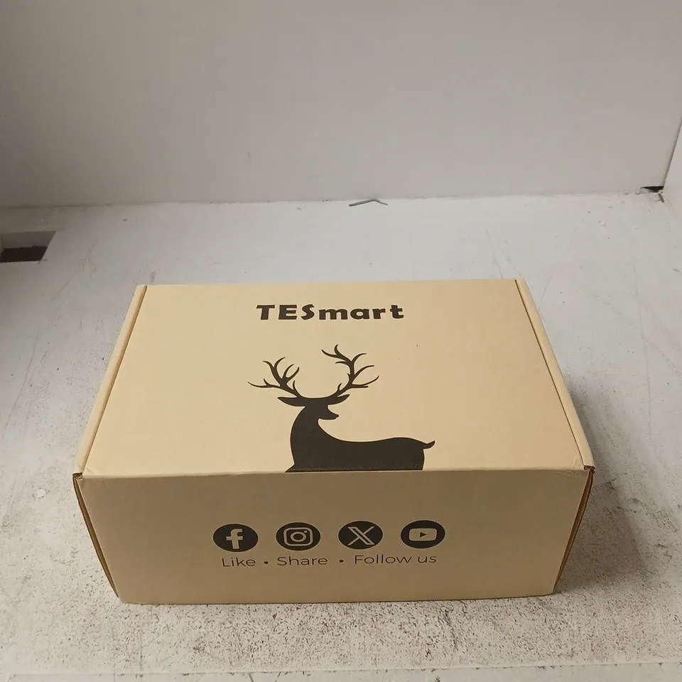 TESMART DKS203-M24-UKBK – BOXED, BRAND NEW (UK PLUG) / PERIPHERALS