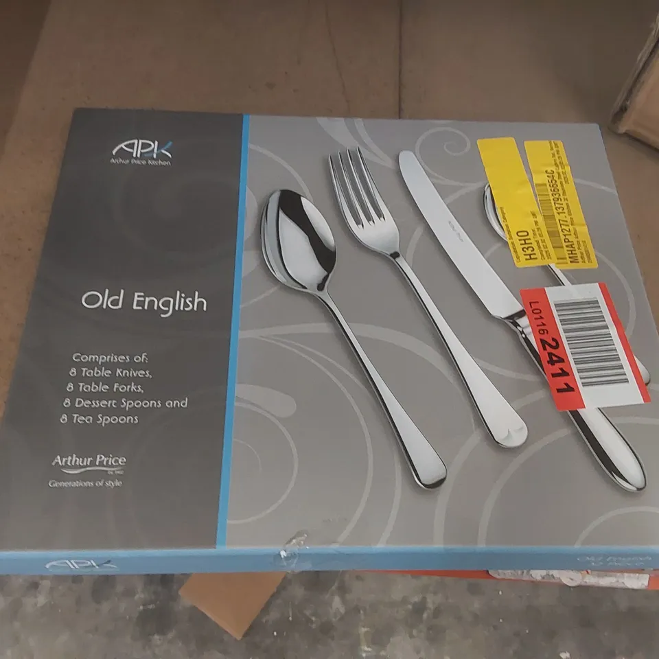 BOXED ARTHUR PRICE ARTHUR PRICE KITCHEN APPROXIMATELY 32 STAINLESS STEEL CUTLERY SET