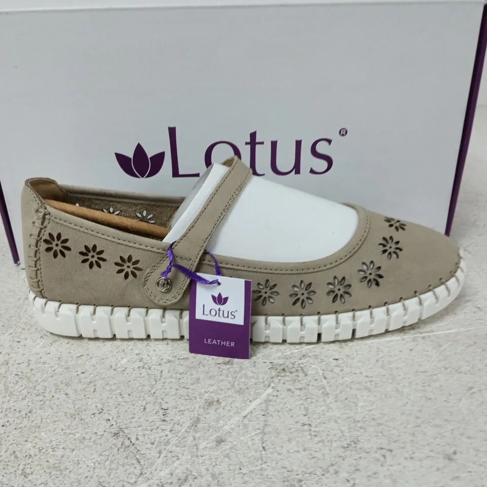 BOXED PAIR OF LOTUS AURELIA SHOES IN NATURAL - UK 6