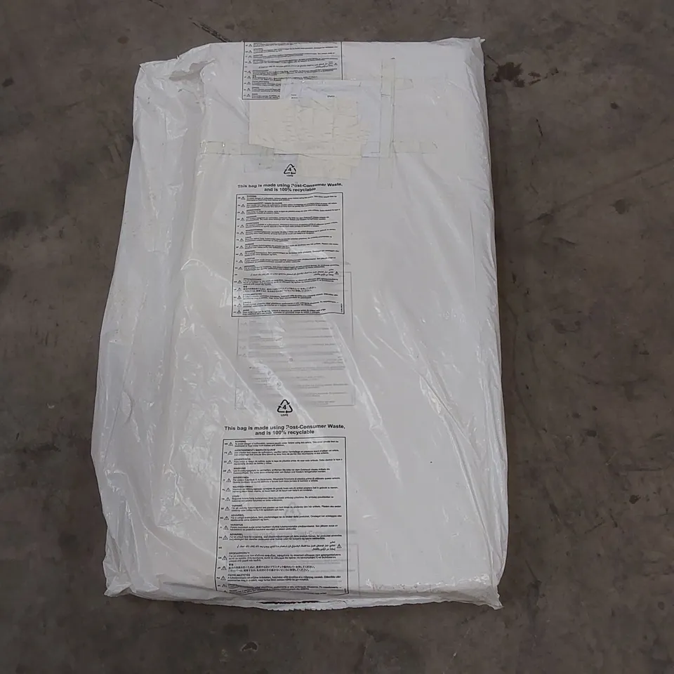 QUALITY BAGGED OBABY BANTAM FIBRE MINI COT MATTRESS // SIZE: 100 X 50cm