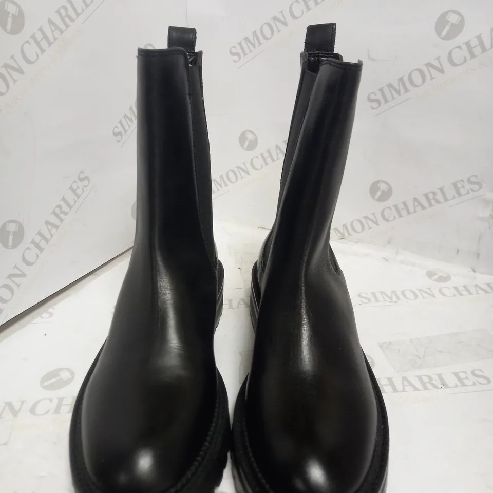 DUNE LONDON CHELSEA BOOT UK 6 