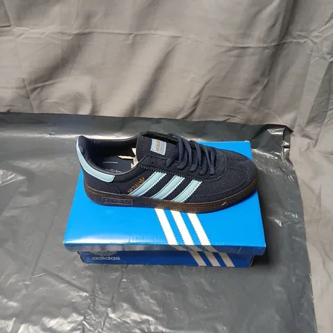 ADIDAS NAVY SUEDE SNEAKERS WITH LIGHT BLUE STRIPES – MEN'S UK SIZE 3.5