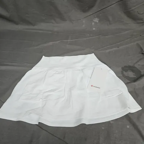 LULULEMON ALIGN HIGH RISE SKIRT IN WHITE SIZE 6