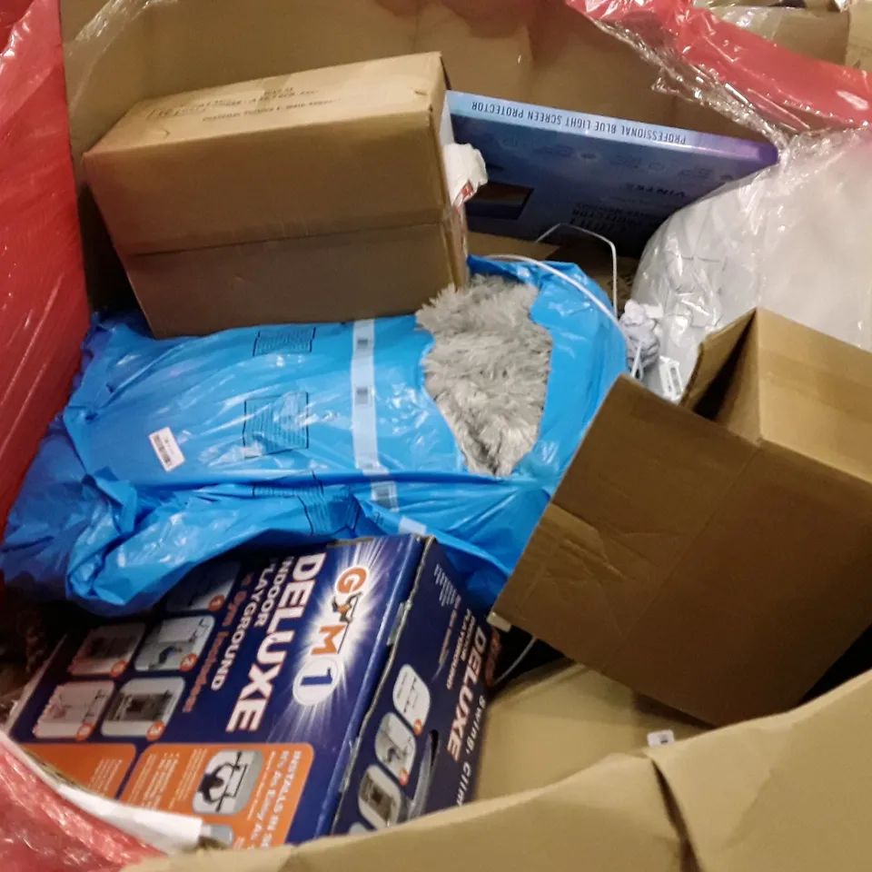 PALLET OF ASSORTED PRODUCTS INCLUDING BED RAIL, FLOWER STAND, TOILET SEAT, DUMBELL BENCH, ENTRYWAY FLOOR MAT