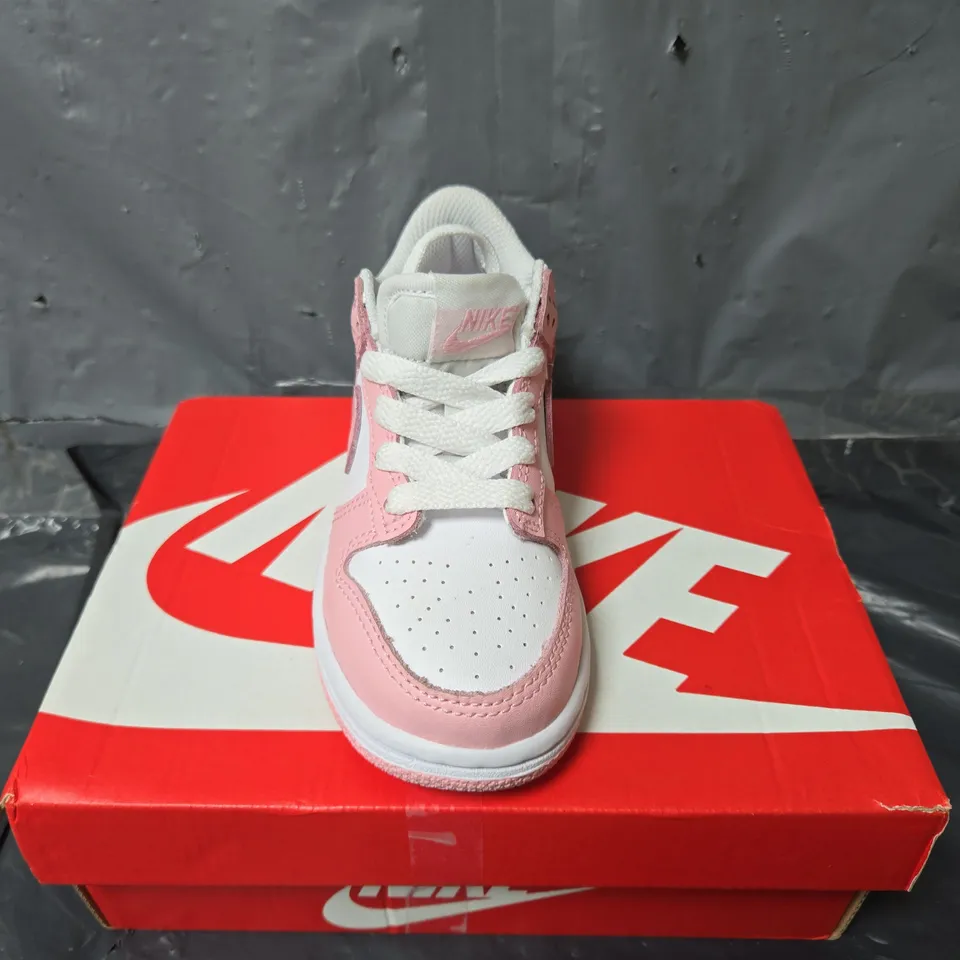 BOXED PAIR OF NIKE CHILDRENS DUNK LOW TRAINERS IN PINK/WHITE - UK 10