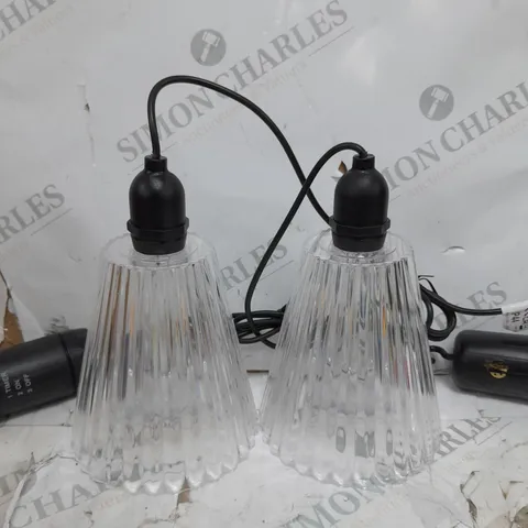 BUNDLEBERRY BY AMANDA HOLDEN SET OF 2 INDOOR OUTDOOR LIGHTS WITH FLUTED SHADE