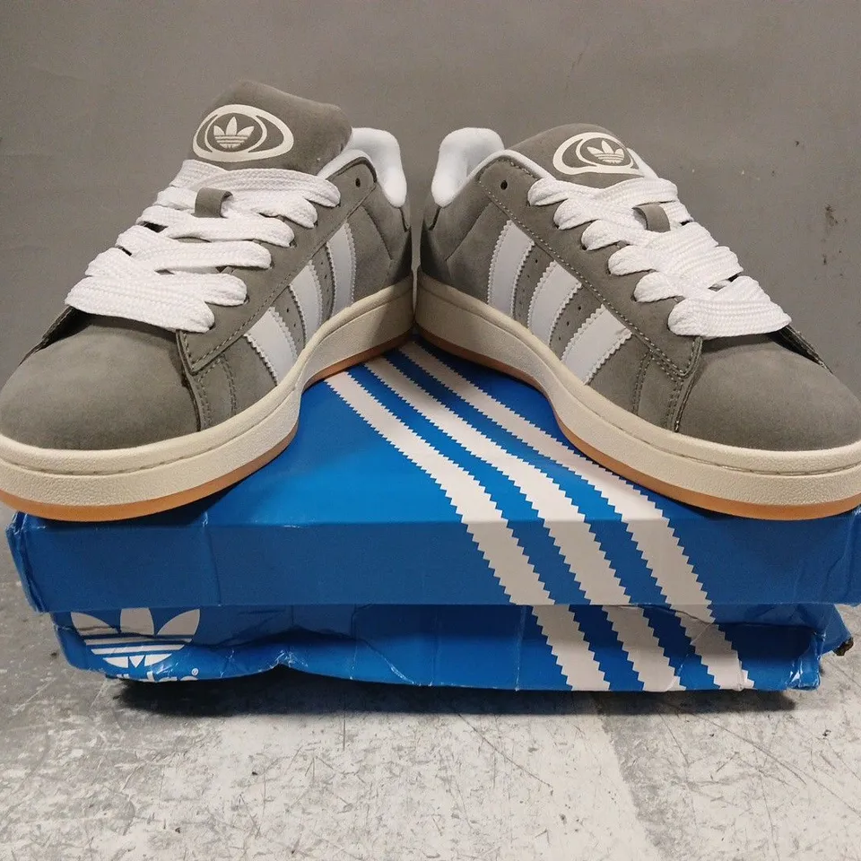 BOXED PAIR OF ADIDAS CAMPUS 00S SHOES IN GREY/WHITE SIZE UK 6