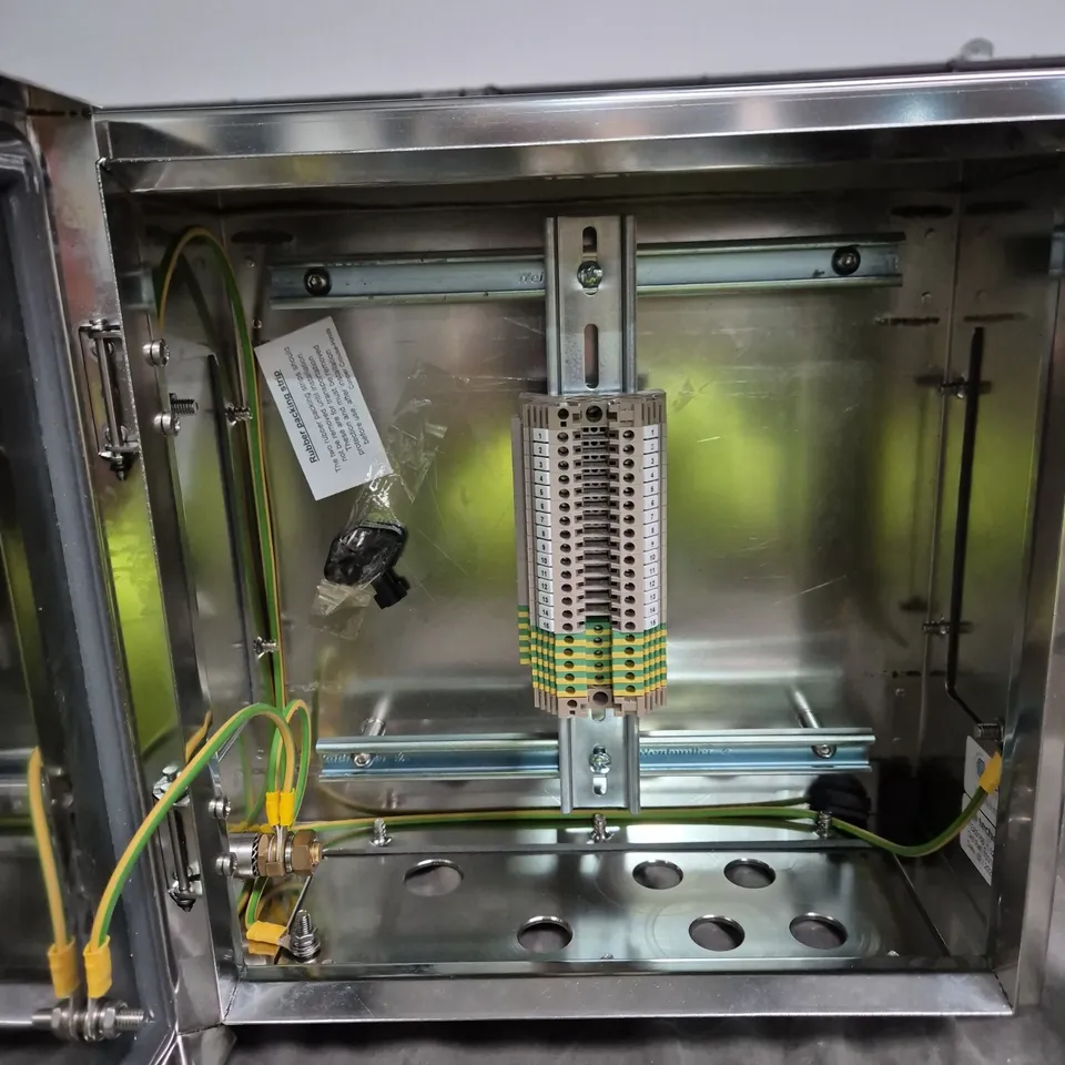 COOPER CROUSE-HINDS EX-CELL RANGE ENCLOSURE – INDUSTRIAL CONTROL PANEL