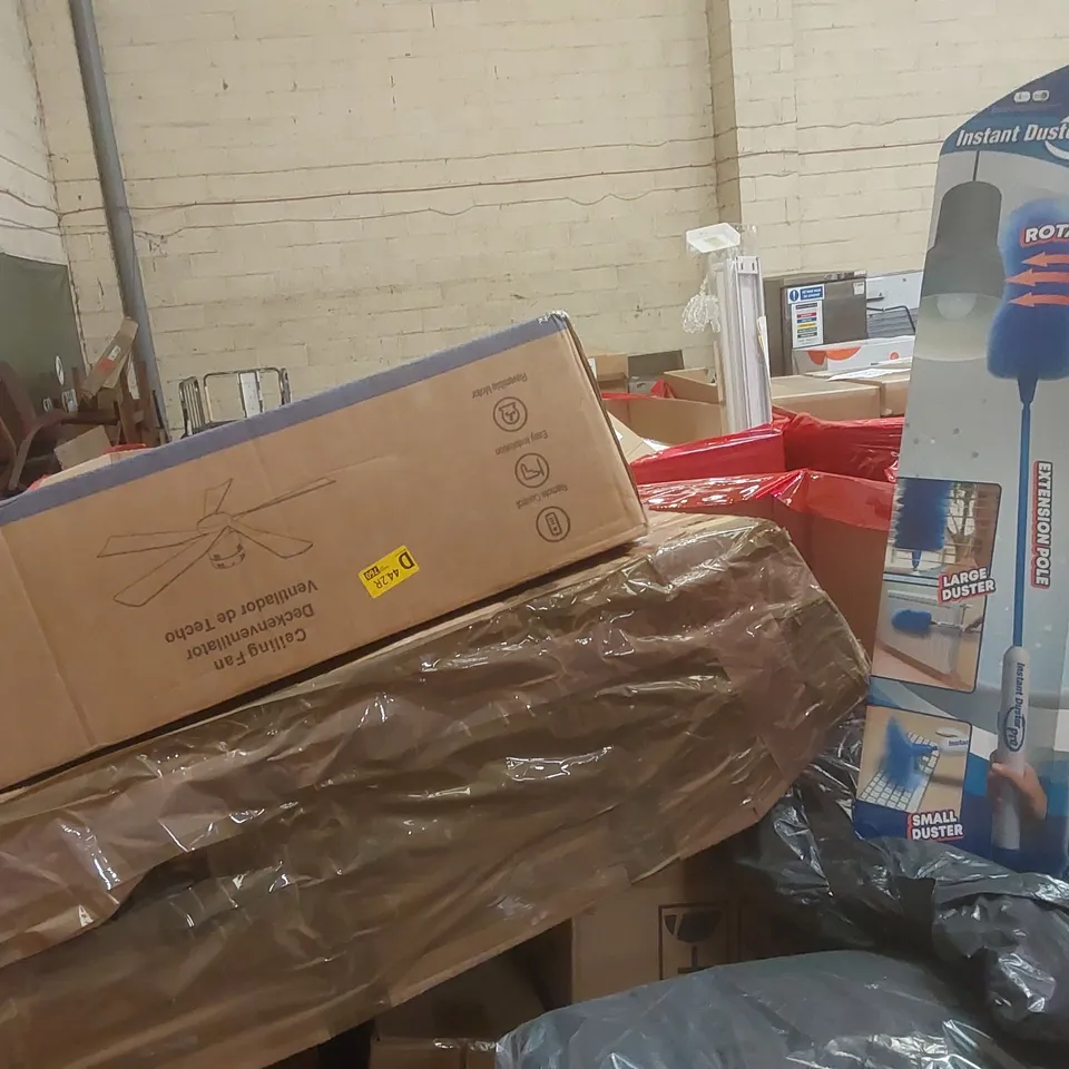 PALLET CONTAINING A LARGE QUANTITY OF ASSORTED ITEMS INCLUDING: CEILING FAN, PROFESSIONAL BLENDER, LARGE DUSTER, PLAYPEN, ESPRESSO COFFEE MACHINE ECT