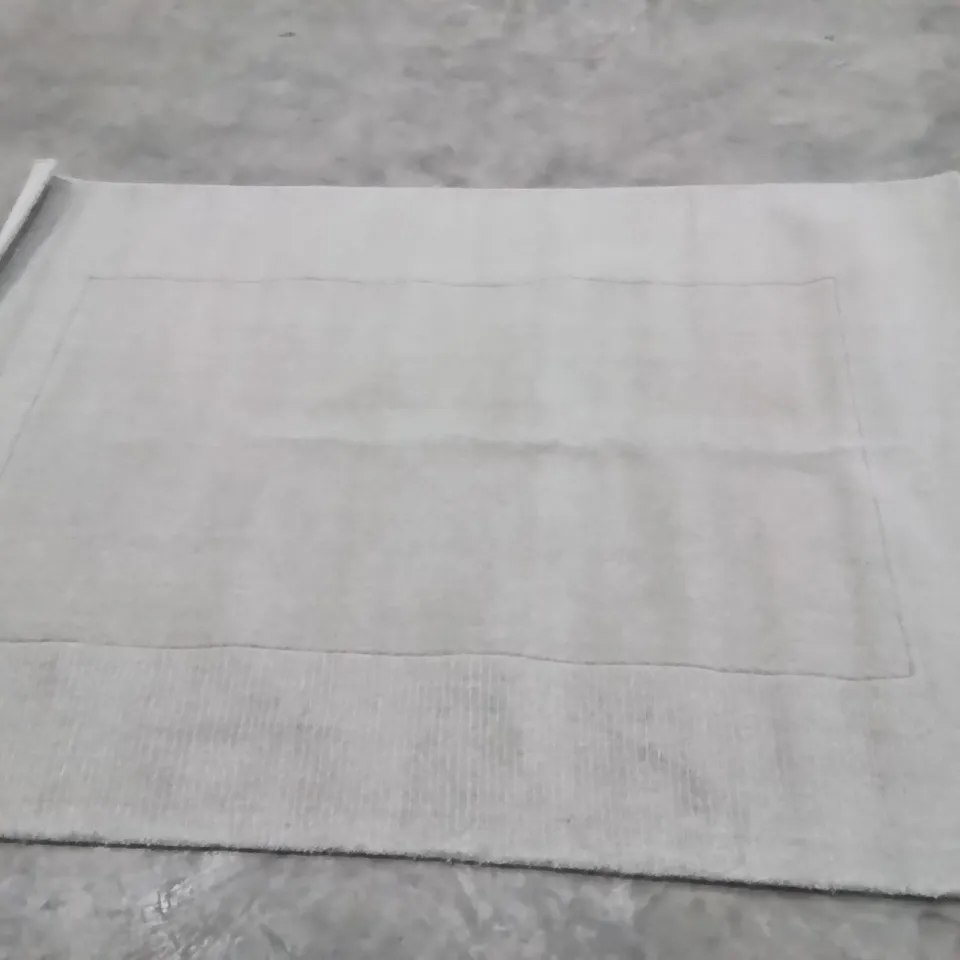 QUALITY DESIGNER AREA RUG - APPROXIMATELY 230X170CM