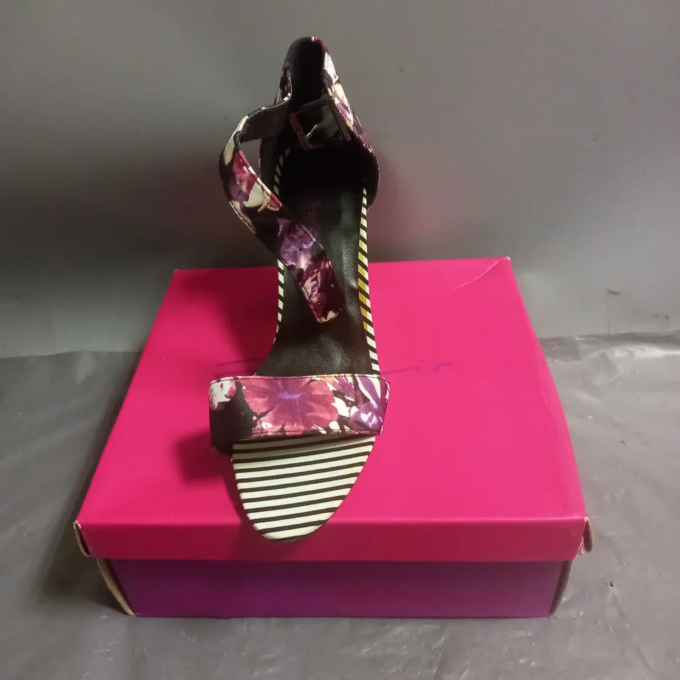 DOLCIS LADIES HIGH HEELED SANDALS PURPLE FLORAL SIZE 6