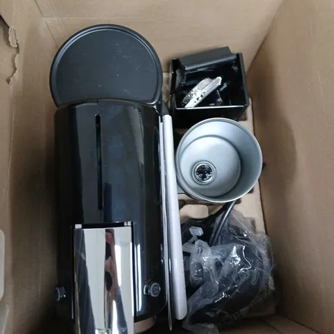 NESPRESSO COFFEE MACHINE 