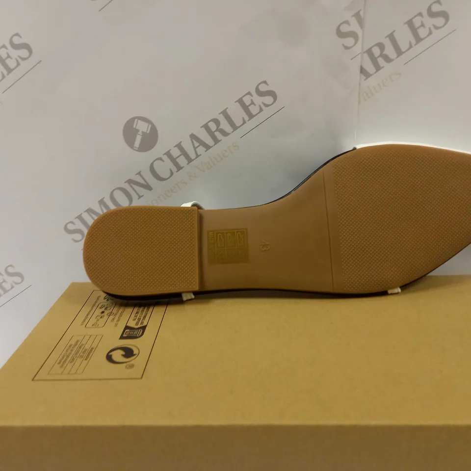 boxed pair of pointed flat sandals uk size 9 