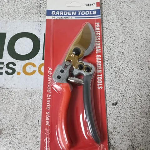 GARDEN TOOLS – HAND PRUNER