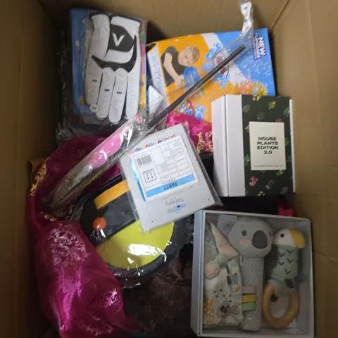 LARGE BOX OF APPROXIMATELY 15 ASSORTED TOYS AND GAMES TO INCLUDE TEDDIES, BUBBLE GUN AND FANCY DRESS