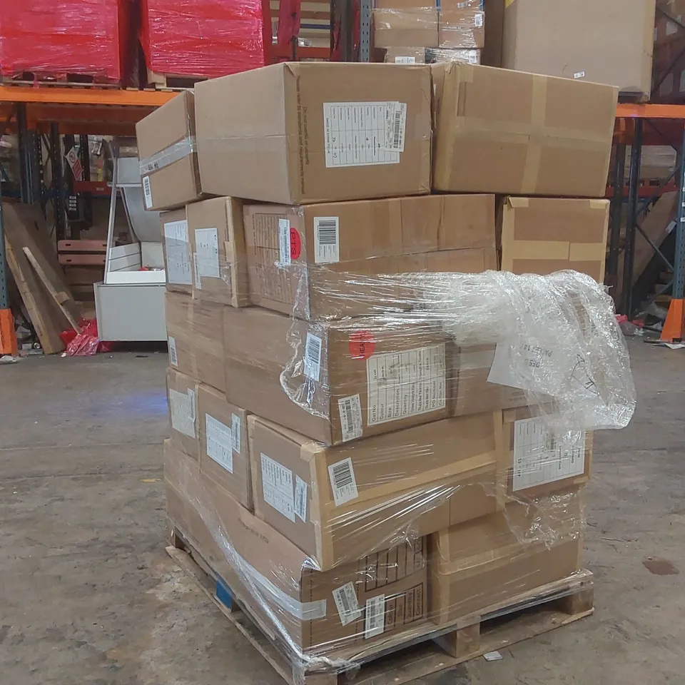 PALLET CONTAINING APPROXIMATELY 120x BRAND NEW ASSORTED DESIGNER CLOTHING ITEMS INCLUDING: SIMPLY BE JACKETS ECT