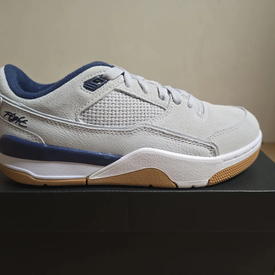 BOXED PAIR OF JORDAN FLIGHT COURT GS TRAINERS – UK 5.5