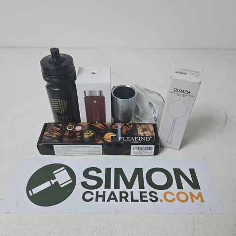 APPROXIMATELY 15 ASSORTED HOUSEHOLD ITEMS TO INCLUDE CUTLERY, STREET LEAGUE BOTTLE, DFV SEAL & CLIP, ETC