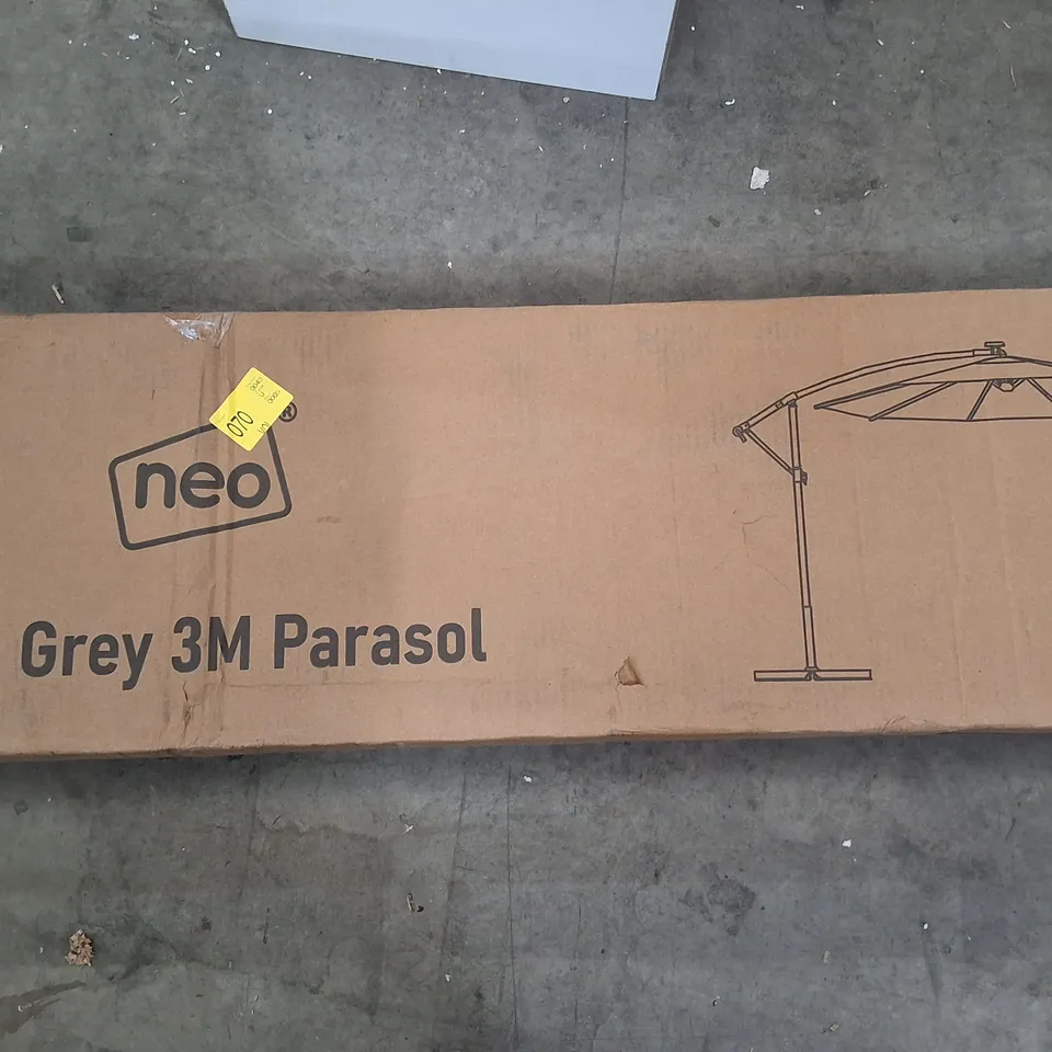 BOXED NEO 3M LED PARASOL IN GREY