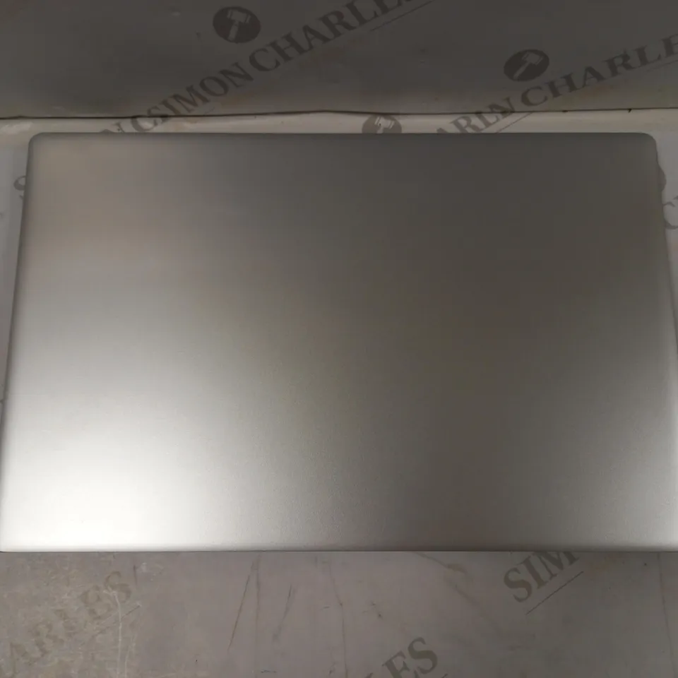 WINDOWS 10 POLY NUCLEAR SERIES LAPTOP - SILVER (SIZE UNKNOWN)