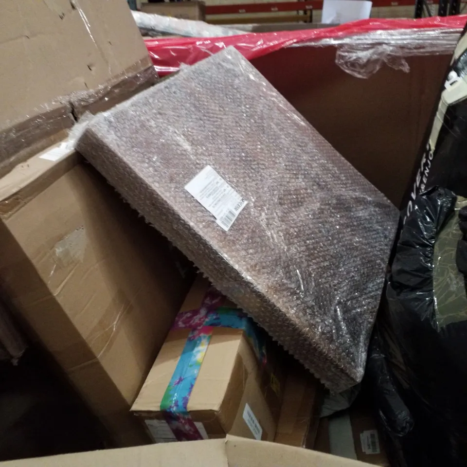 PALLET CONTAINING ASSORTED PRODUCTS INCLUDING CLOTHES AIRER, JUNIOR BASKETBALL SYSTEM, DESK & PLAYPEN