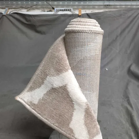 BEIGE & CREAM GEOMETRIC RUG