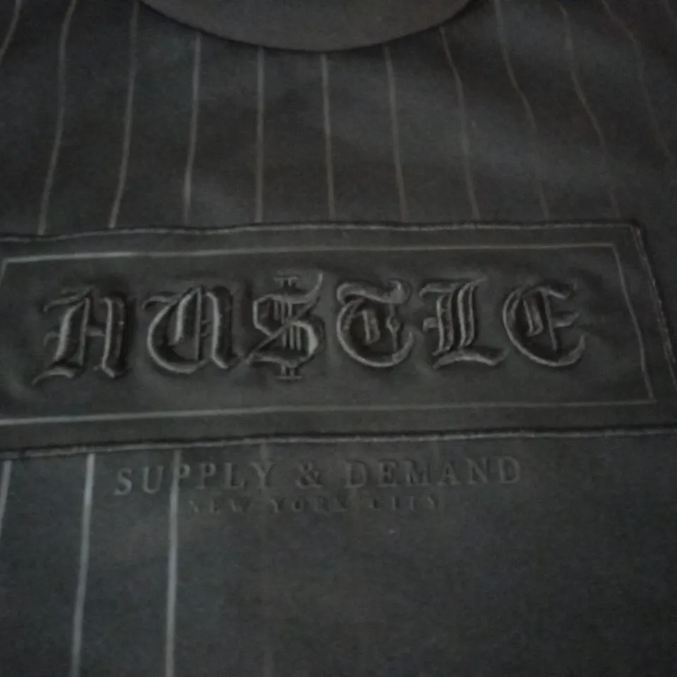 SUPPLY & DEMAND BLACK T-SHIRT - S