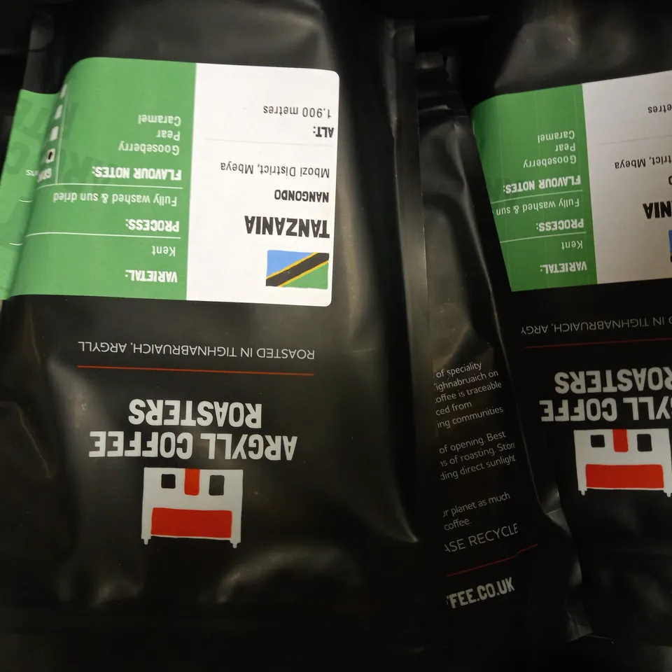 LOT OF APPROXIMATELY 4KG COFFEE BEANS