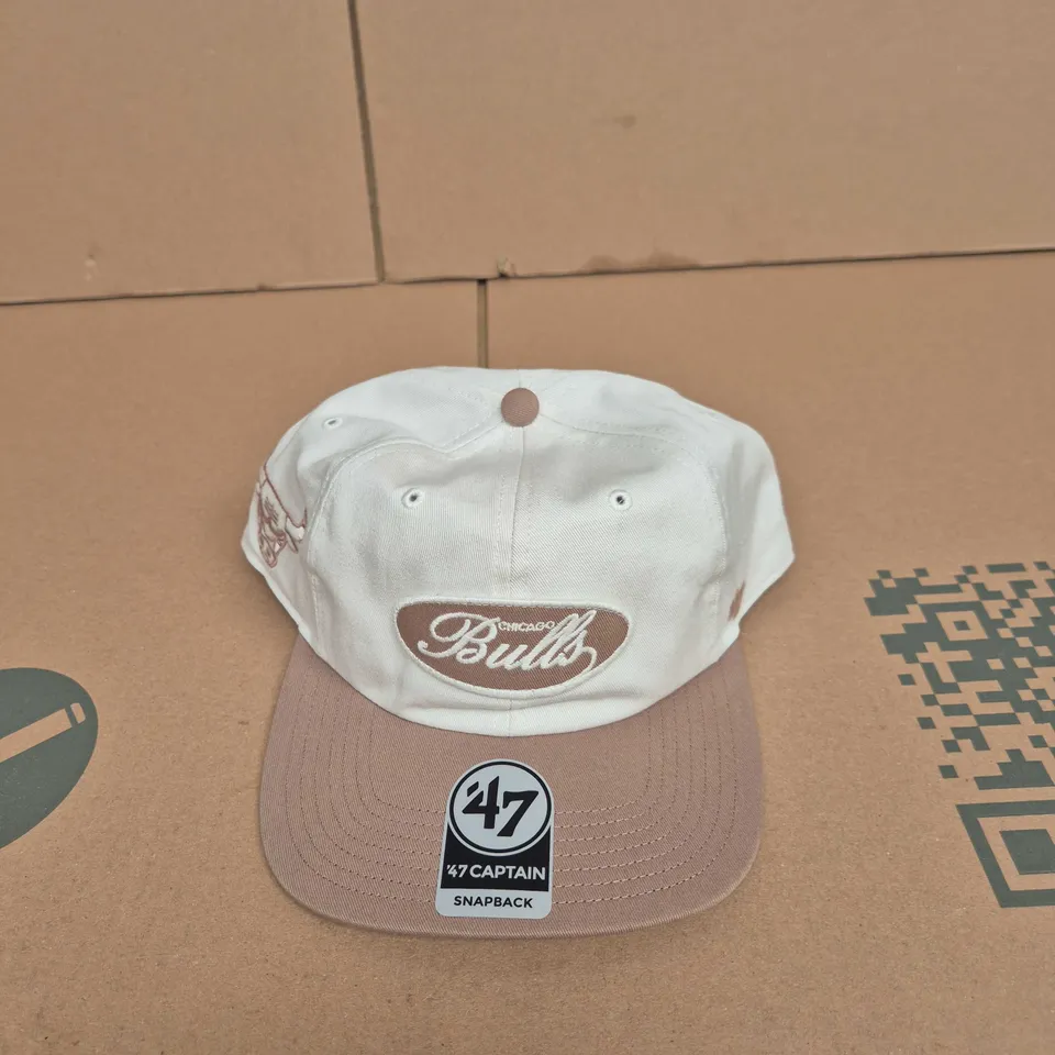 FORTY SEVEN CAPTAIN SNAPBACK CAP – WHITE CROWN, SANDSTONE BRIM (47 BRAND)