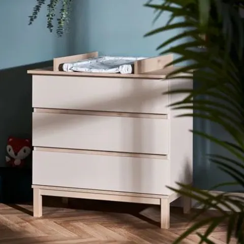 BOXED OBABY ASTRID SATIN CHANGING UNIT (2 BOXES)