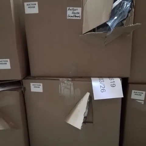 PALLET CONTAINING A LARGE QUANTITY OF BEDDING PRODUCTS TO INCLUDE:DUVETS,PILLOWS,ETC