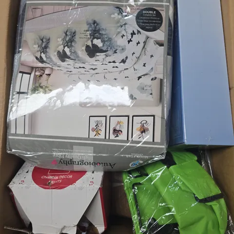 BOX OF APPROXIMATELY 15 ASSORTED ITEMS TO INCLUDE - BED LINEN - CHRISTMAS LIGHTS - HAIR STRAIGHTENER BRUSH - ETC - COLLECTION ONLY 