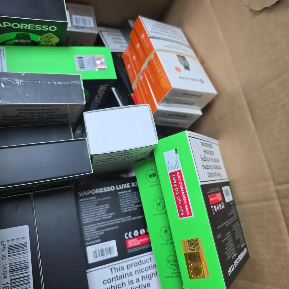 APPROXIMATELY 20 ASSORTED E-CIG PRODUCTS AND ACCESSORIES TO INCLUDE ASPIRE AND INNOKIN