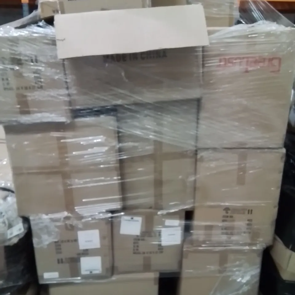 PALLET CONTAINING VARIOUS WALL AND CEILING LIGHTS 