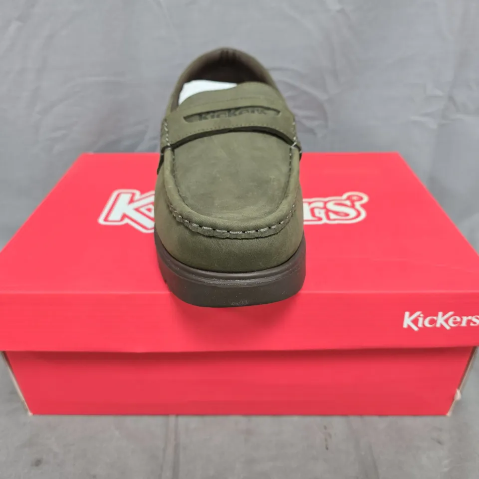 BOXED PAIR OF KICKERS LENNON LOAFERS IN DARK GREEN SIZE EU 41